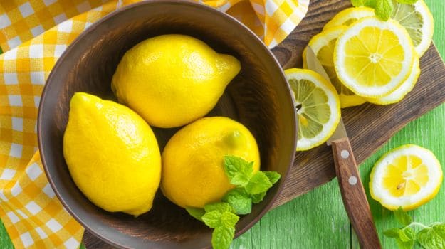 What Are the Advantages of Lemon Oil?